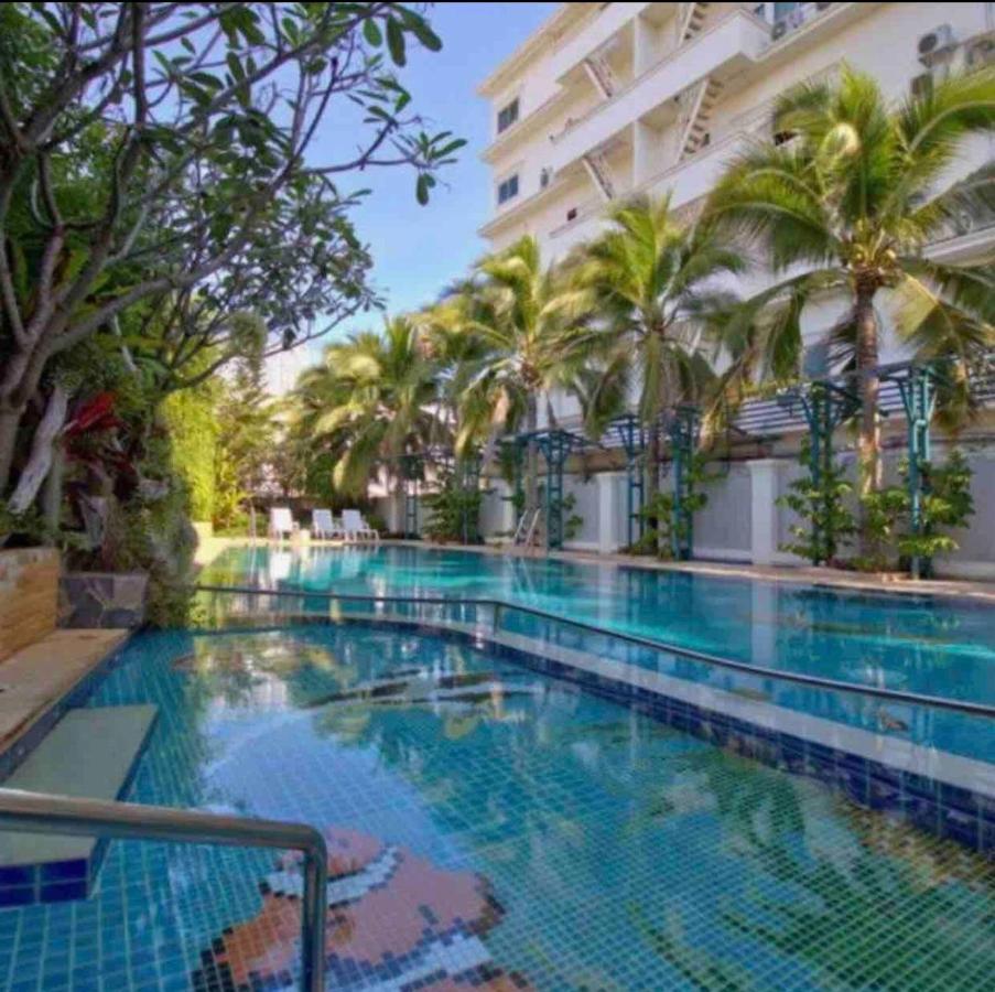 Baan Klang Condo Hotel Hua Hin Bagian luar foto