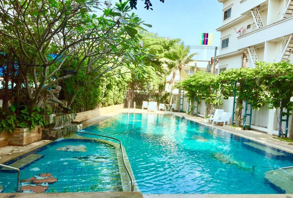 Baan Klang Condo Hotel Hua Hin Bagian luar foto