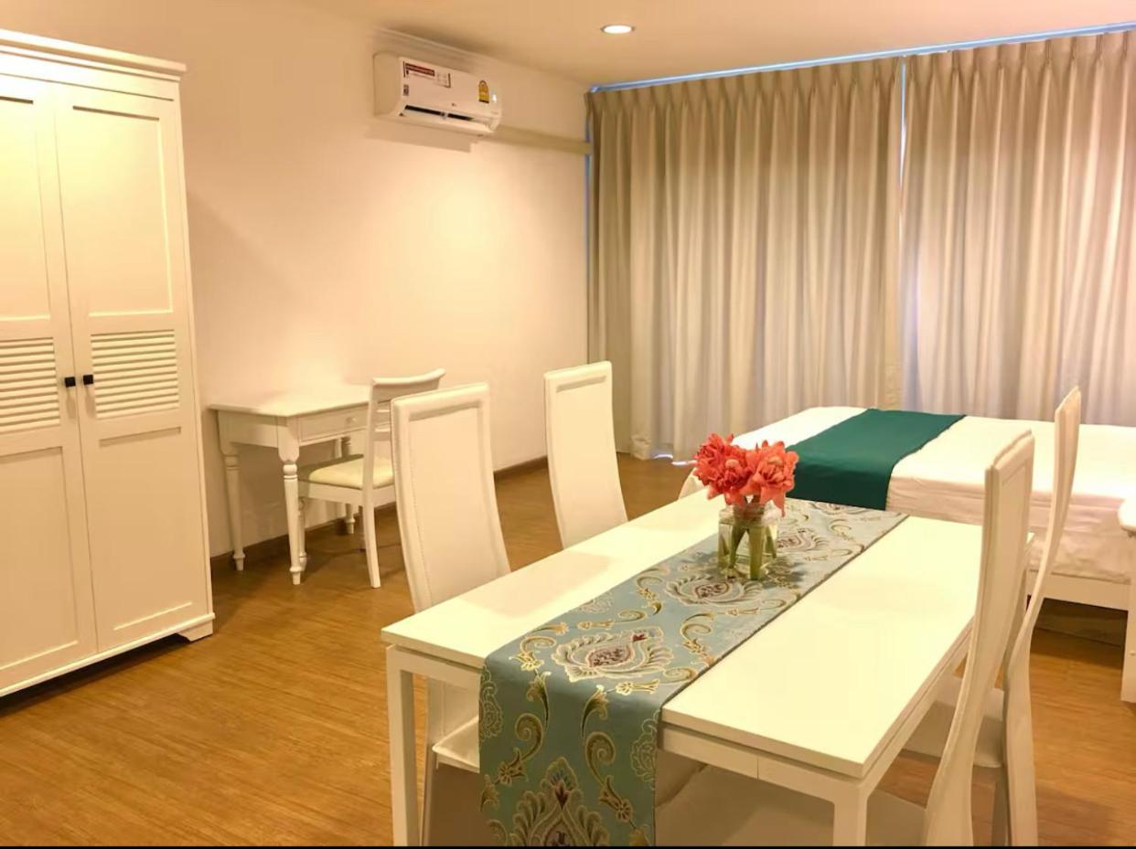 Baan Klang Condo Hotel Hua Hin Bagian luar foto