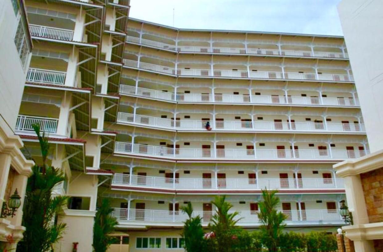 Baan Klang Condo Hotel Hua Hin Bagian luar foto