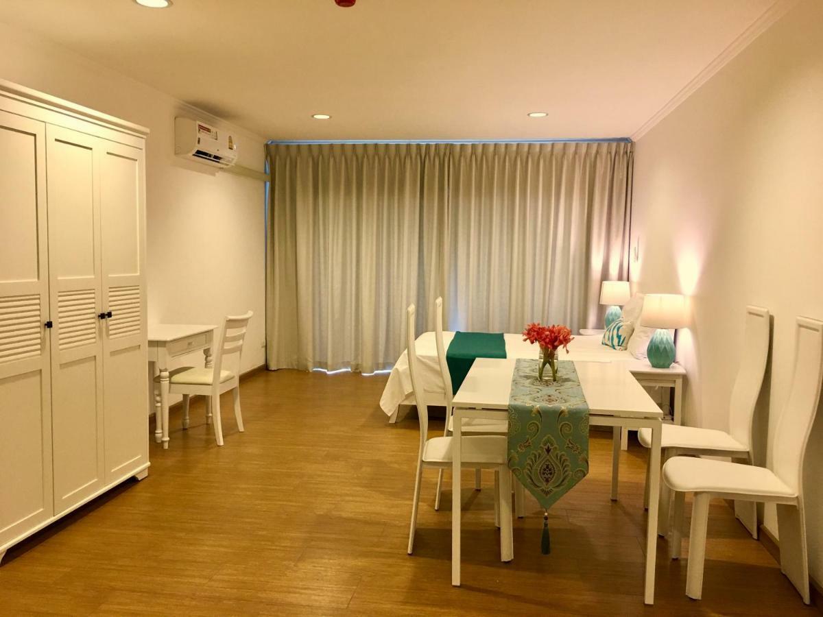 Baan Klang Condo Hotel Hua Hin Bagian luar foto