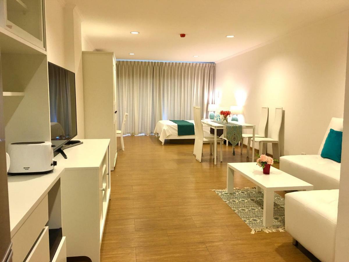 Baan Klang Condo Hotel Hua Hin Bagian luar foto