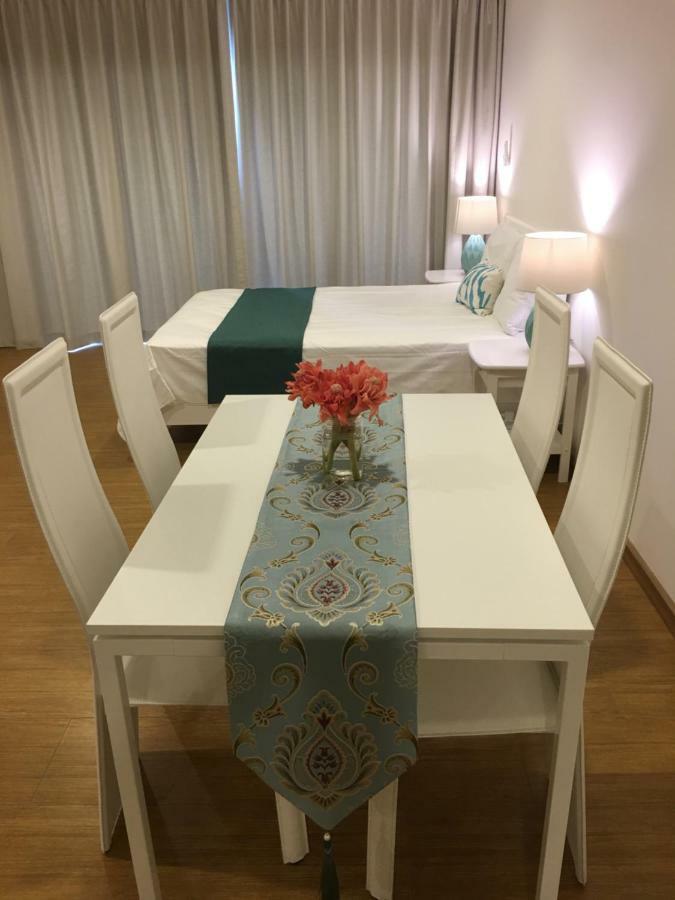 Baan Klang Condo Hotel Hua Hin Bagian luar foto