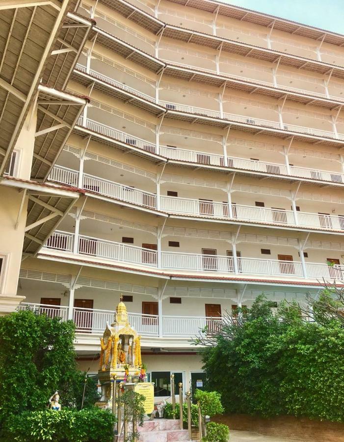 Baan Klang Condo Hotel Hua Hin Bagian luar foto